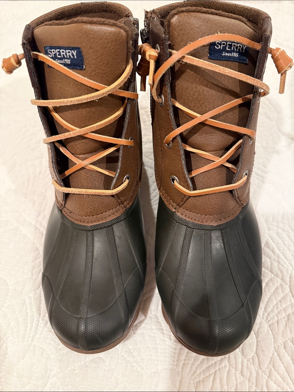 Sperry Women’s Syren Duck Boots  Leather Upper.